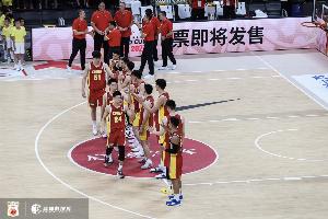 中国队上次败于日本是在24年亚预赛！那届赛事的主教练是乔尔杰维奇
