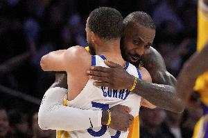 媒体人士：追逐梦想拼搏，NBA充满娱乐，迫不及待想看库里与詹姆斯在勇士队联手