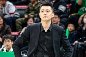 杨鸣称教练属弱势群体，职业队主教练及国家队教练权力有限